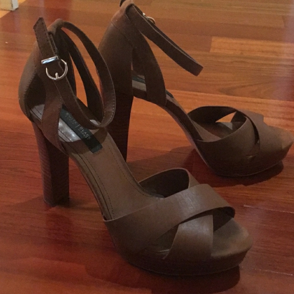 Whbm Kaliyah leather ankle strap heels. Size 9.5